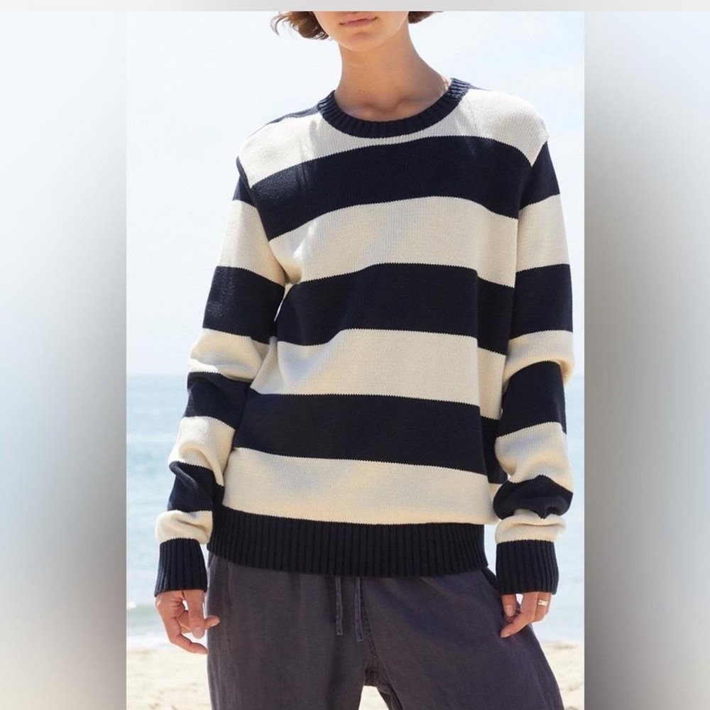 Brandy Melville Black and Cream Striped Crewneck Sweater